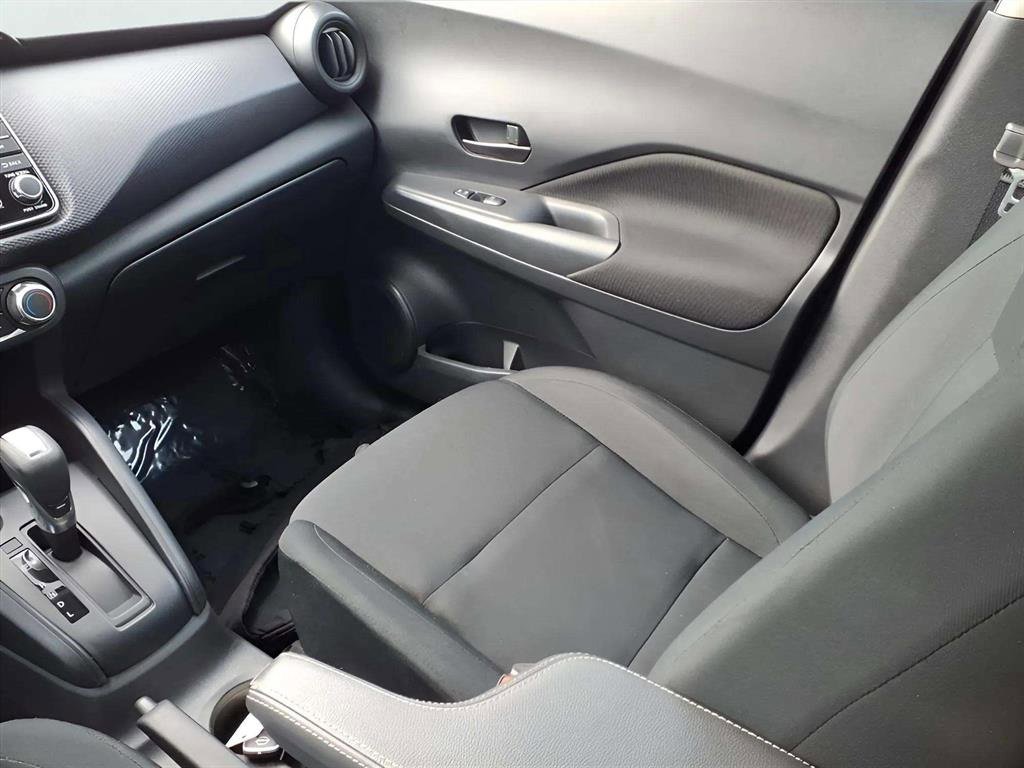 Used 2024 Nissan Kicks S image 12