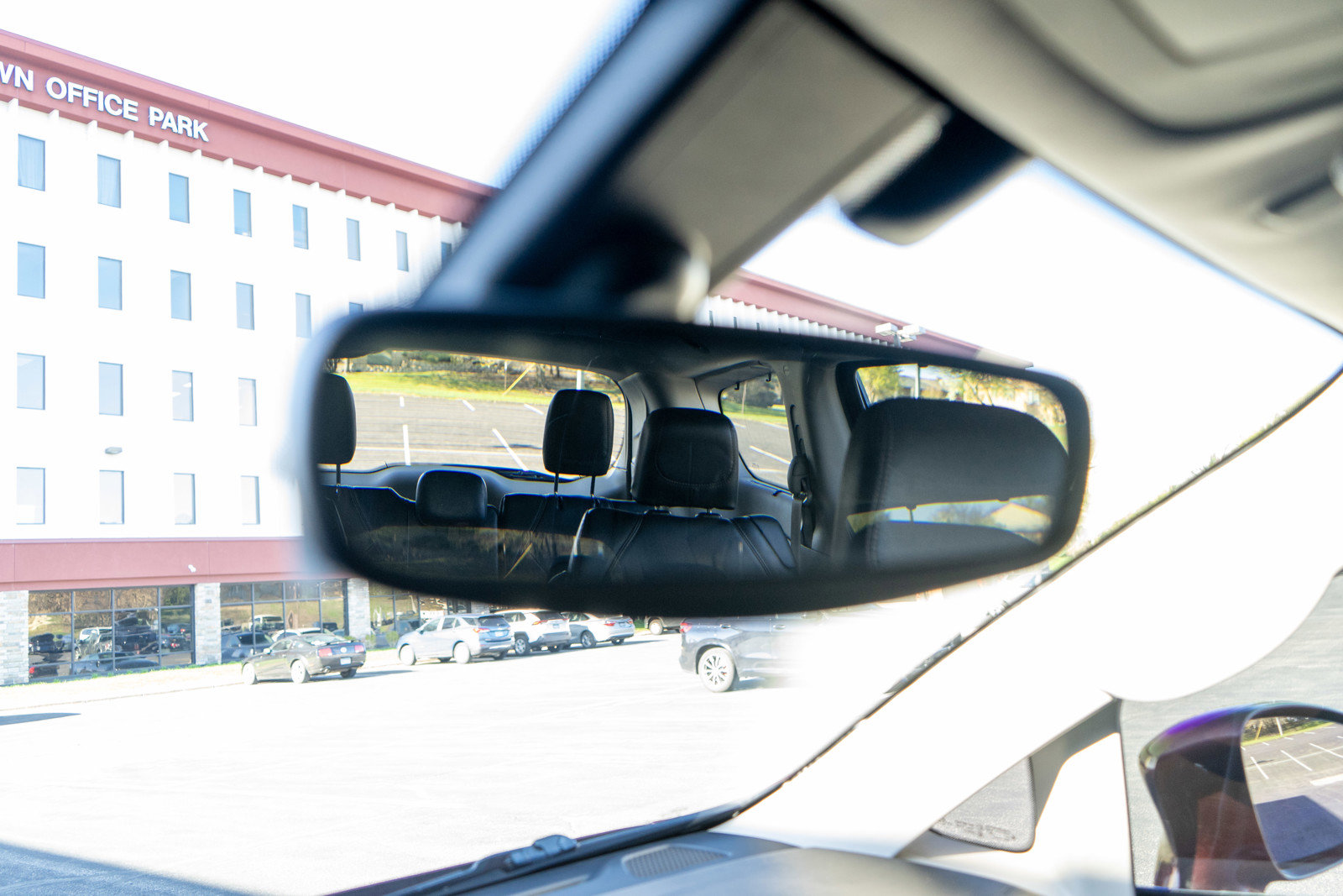 Used 2018 Chrysler Pacifica Touring-L FWD image 23