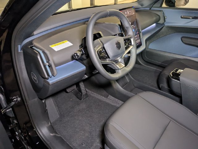 New 2026 Volvo EX30 Ultra w/ Climate Package AWD/4WD image 12