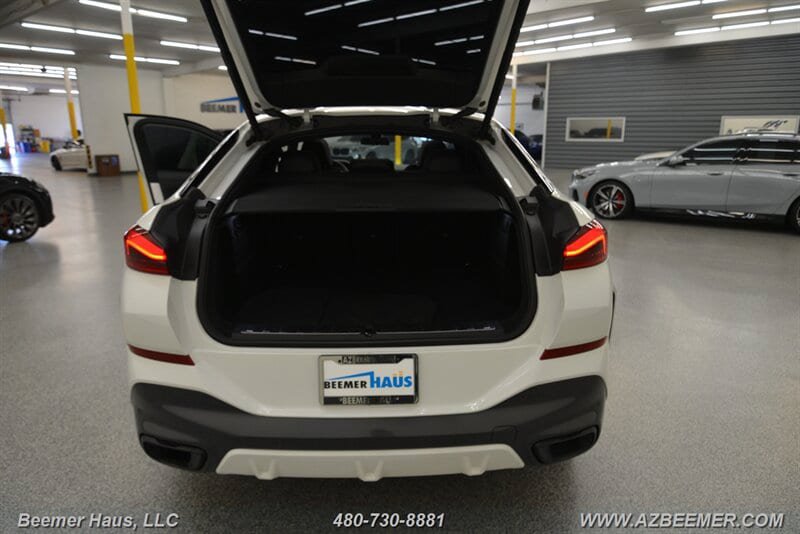 Used 2022 BMW X6 xDrive40i w/ M Sport Package AWD/4WD image 44