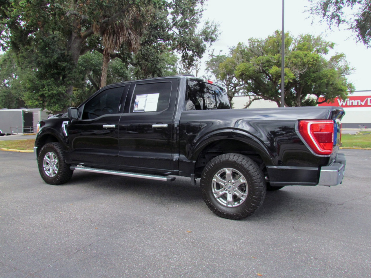 Used 2022 Ford F150 XLT w/ Equipment Group 301A Mid image 5