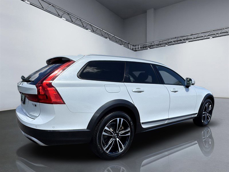 Used 2018 Volvo V90 T5 Cross Country w/ Convenience Package AWD/4WD image 7