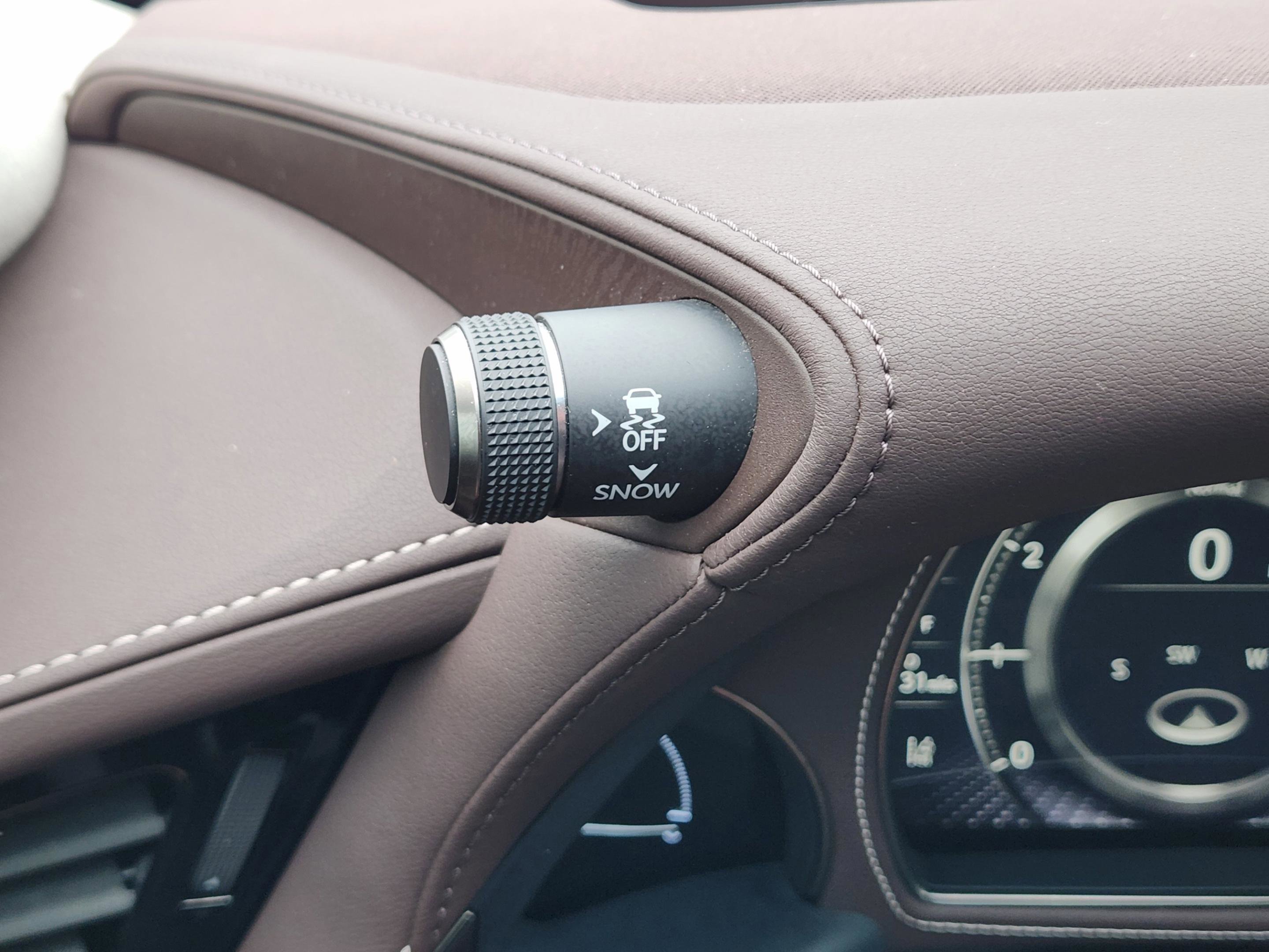 Used 2020 Lexus LS 500 w/ Interior Upgrade Package image 29