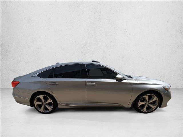 Used 2018 Honda Accord Touring image 4