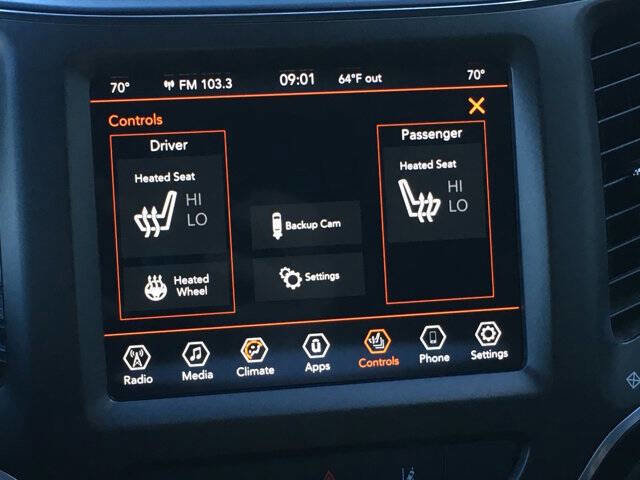 Used 2022 Jeep Cherokee Trailhawk w/ Comfort/Convenience Group image 23