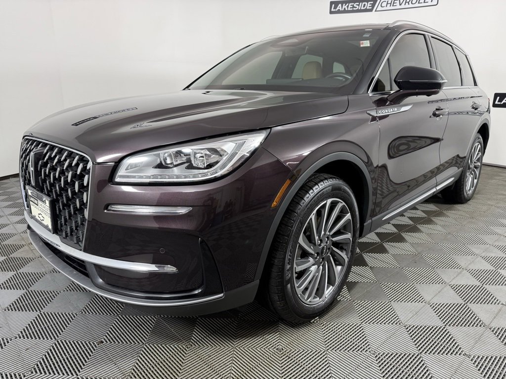 Used 2023 Lincoln Corsair Reserve w/ Equipment Group 201A image 2