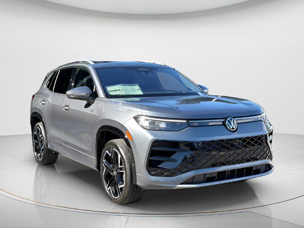 New 2027 Volkswagen Tiguan SEL R-Line AWD/4WD image 3