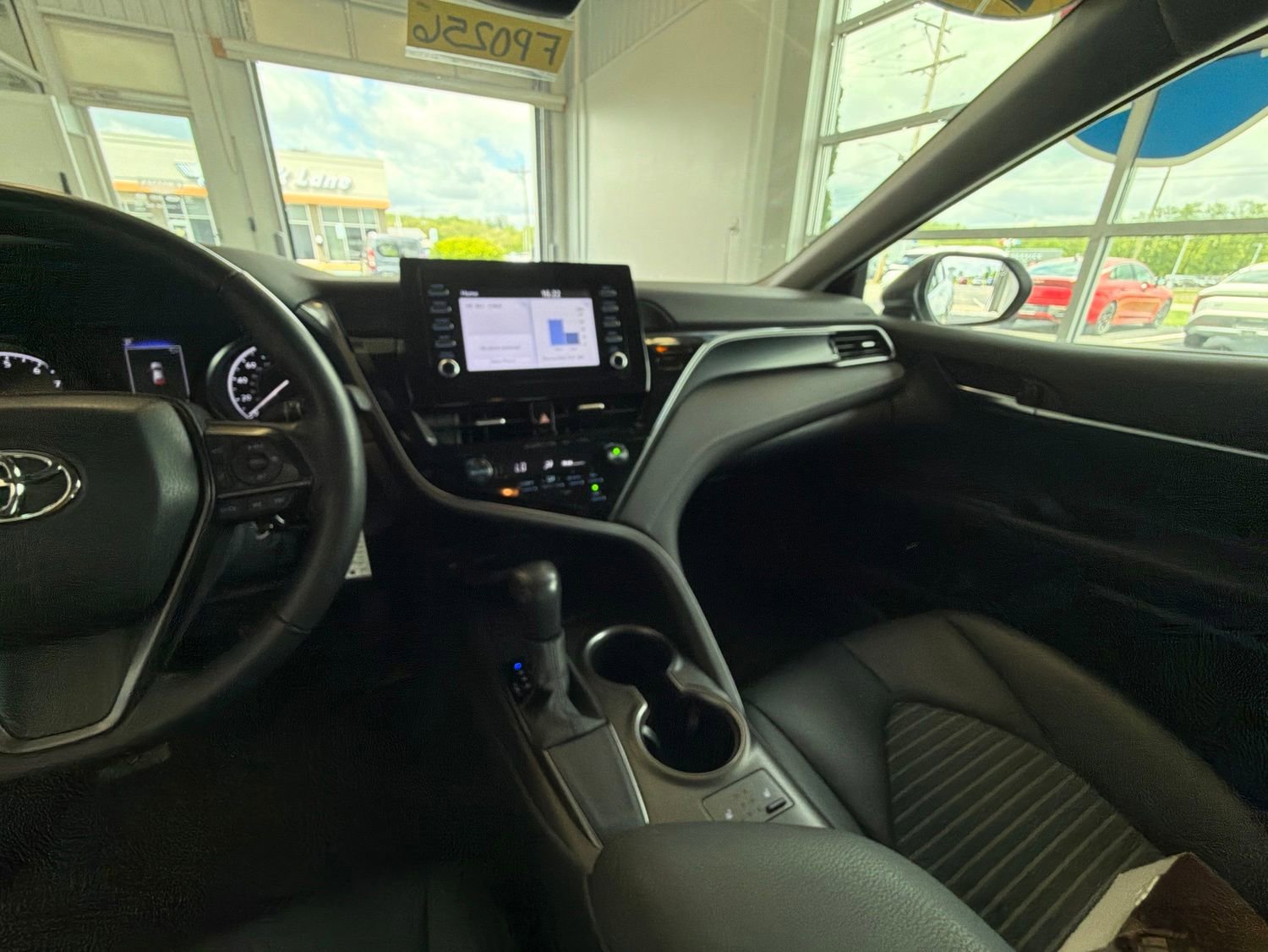 Used 2024 Toyota Camry SE FWD image 17