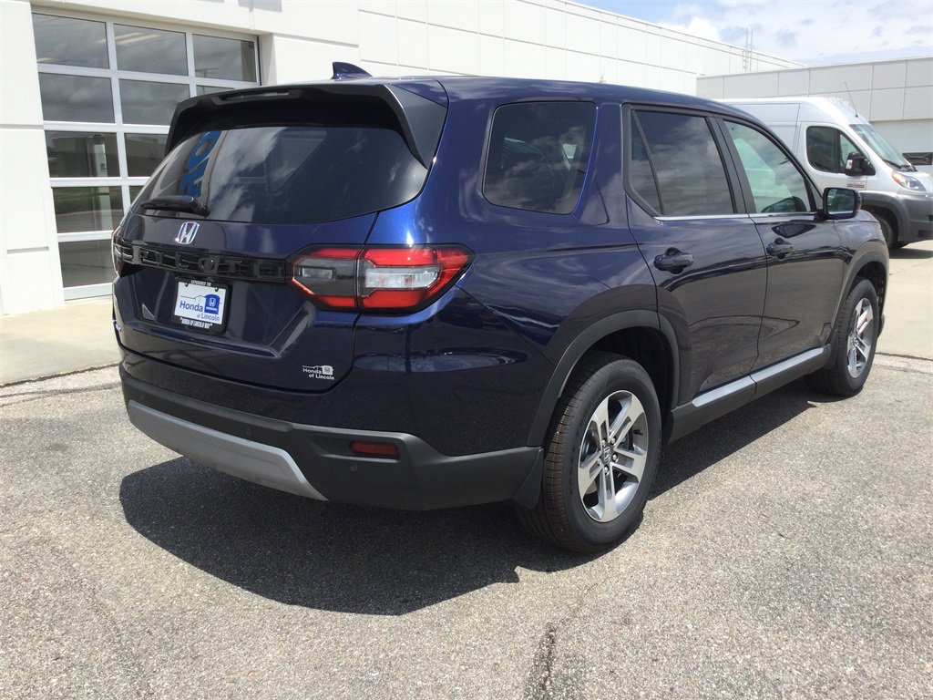 New 2025 Honda Pilot EX-L image 4