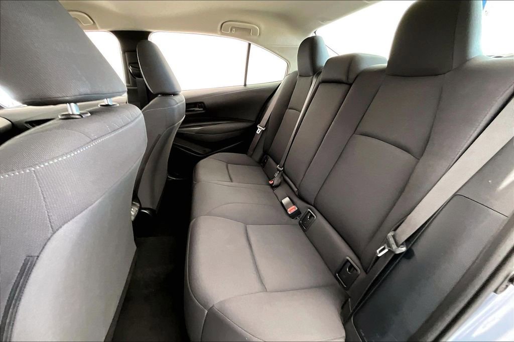 Used 2024 Toyota Corolla LE image 32