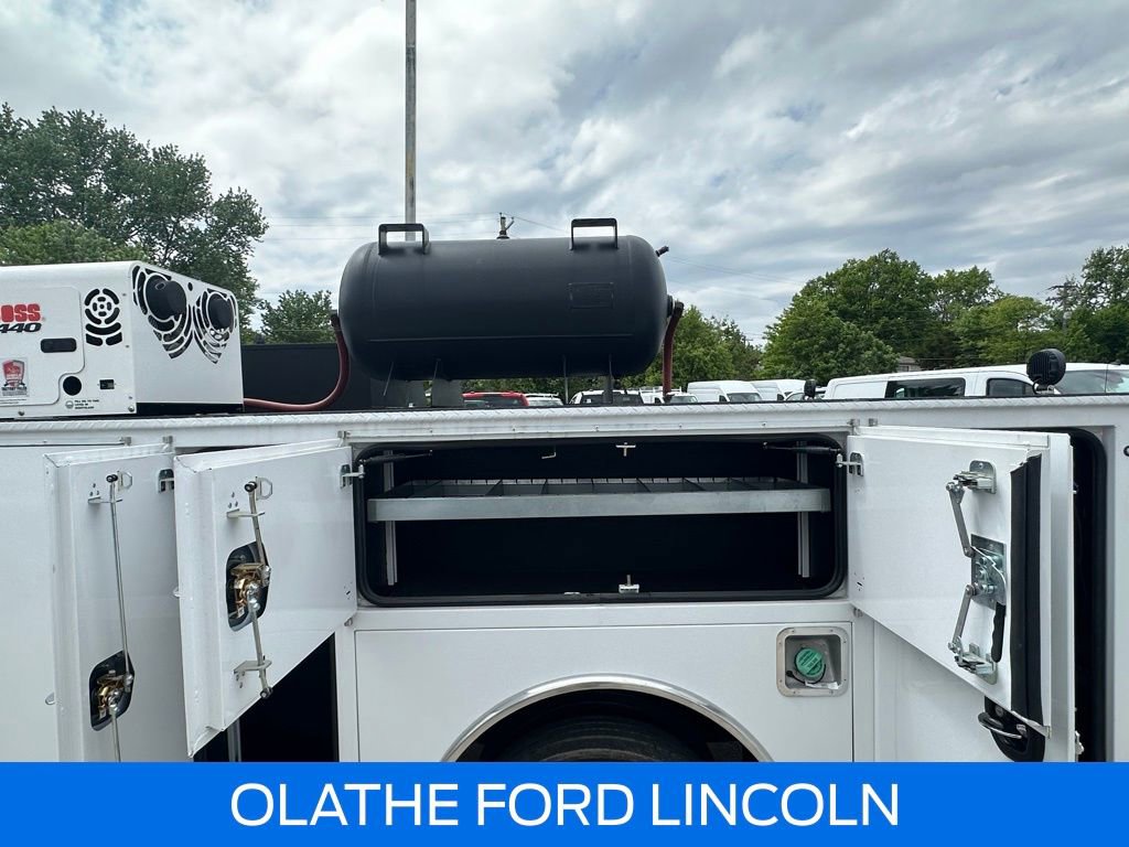 Used 2023 Ford F550 4x4 SuperCab Super Duty image 13