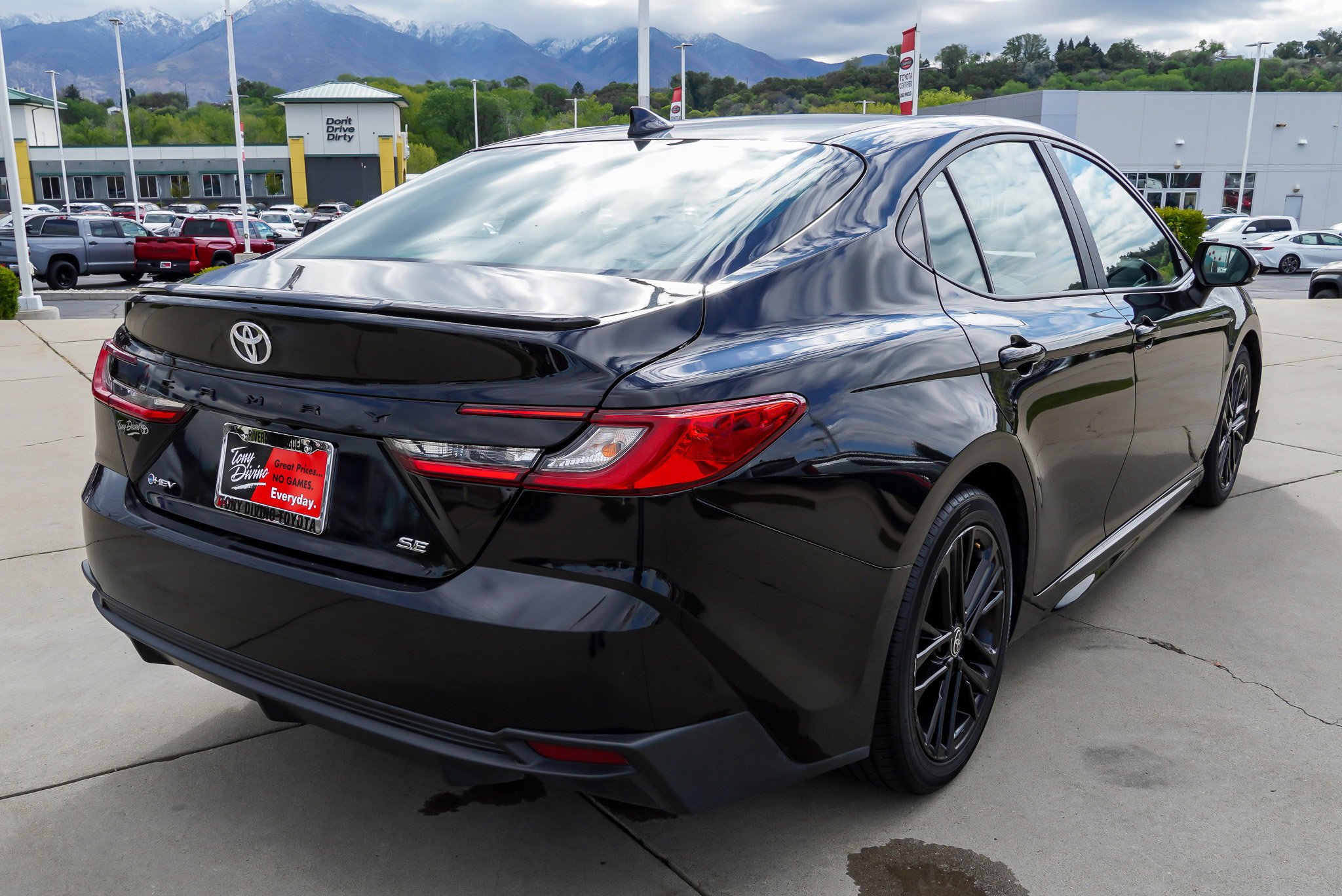 Certified 2025 Toyota Camry SE FWD image 8