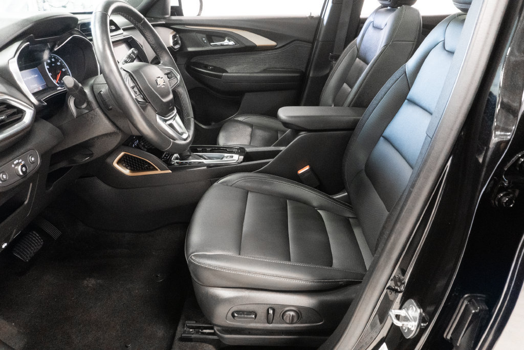 Used 2023 Chevrolet TrailBlazer ACTIV w/ Sun and Liftgate Package AWD/4WD image 8
