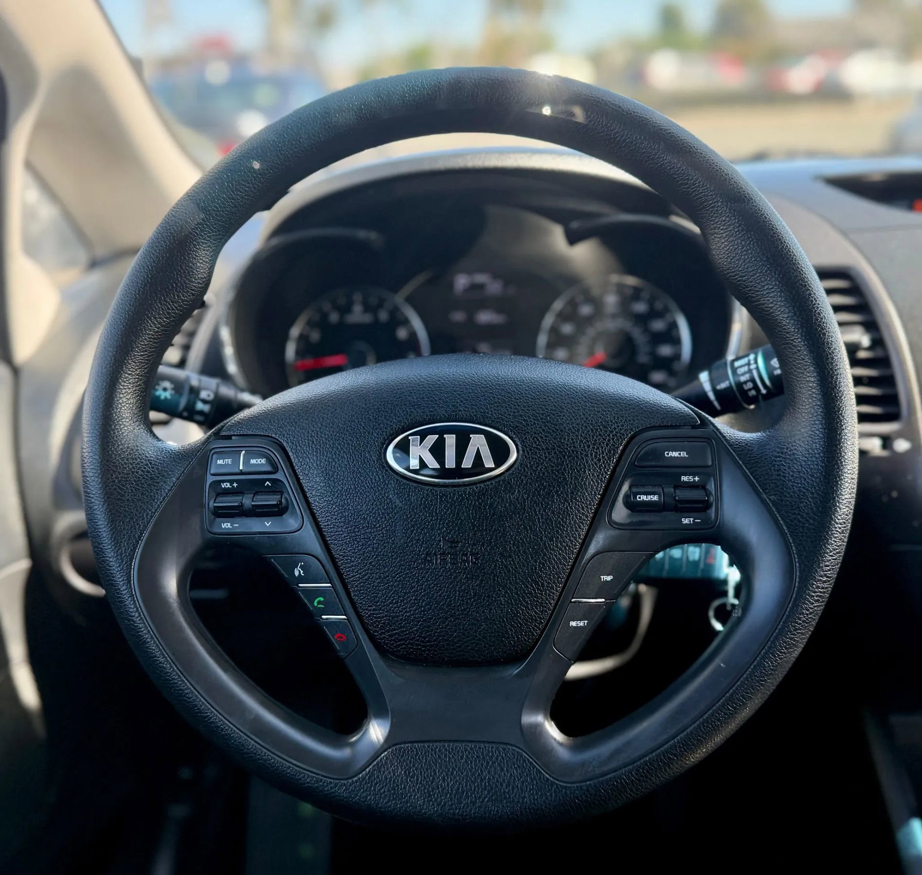 Used 2018 Kia Forte LX image 15