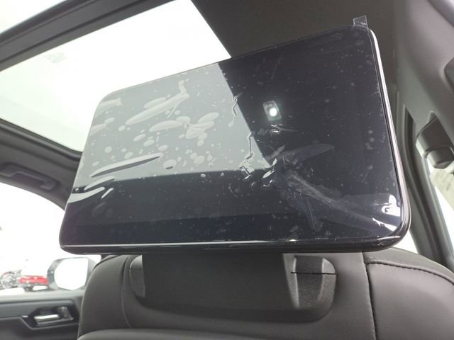 New 2026 GMC Yukon XL AT4 Ultimate w/ LPO, Illumination Package image 19