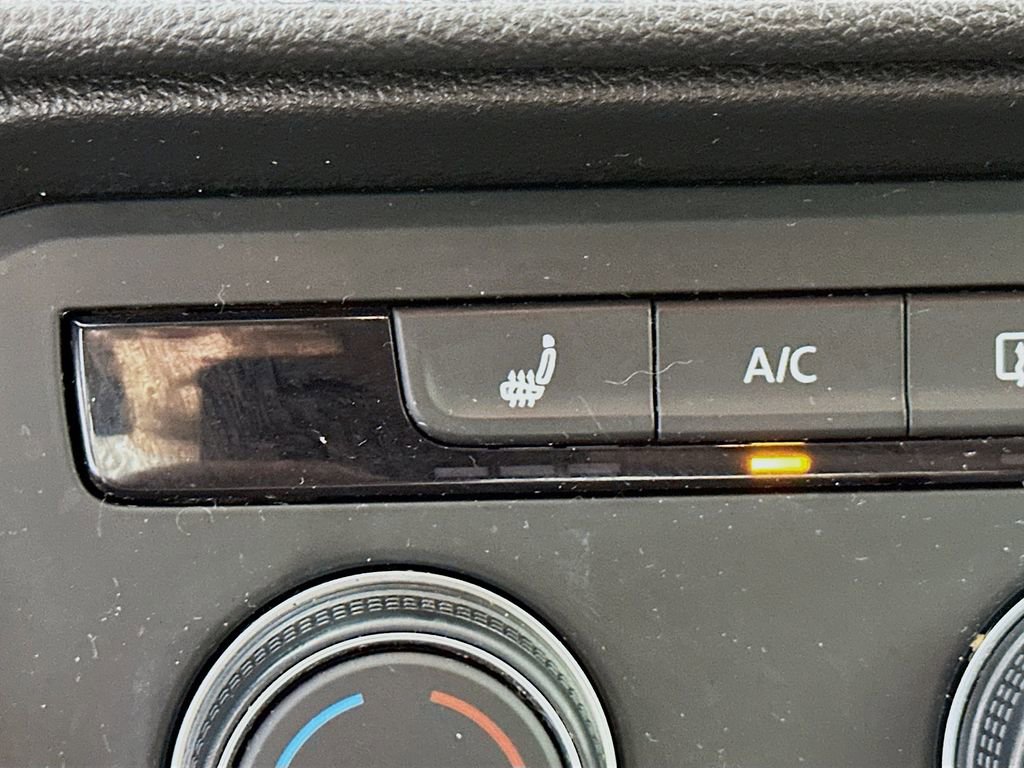 Used 2022 Volkswagen Taos SE image 19