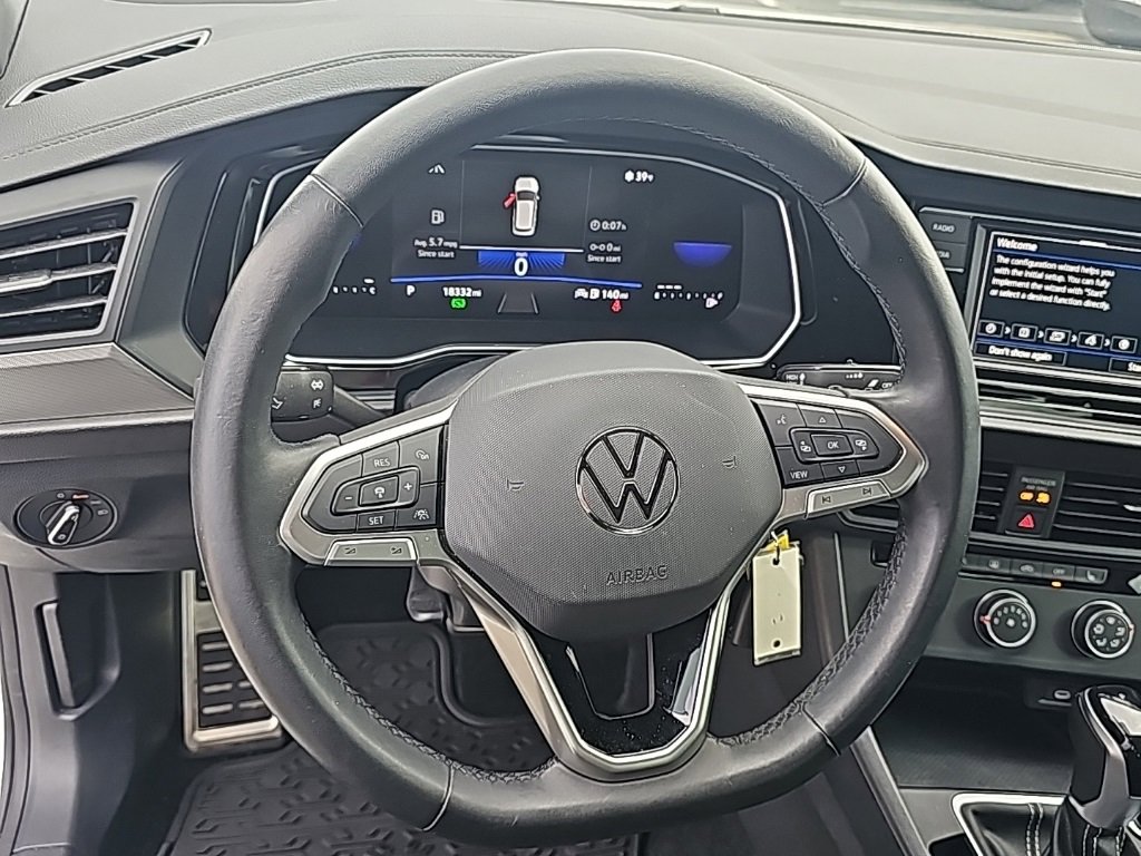 Used 2024 Volkswagen Jetta Sport image 14