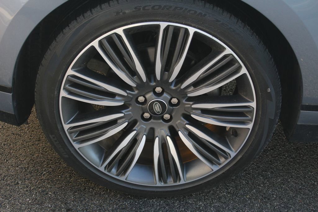 Used 2023 Land Rover Range Rover Velar R-Dynamic S AWD/4WD image 9