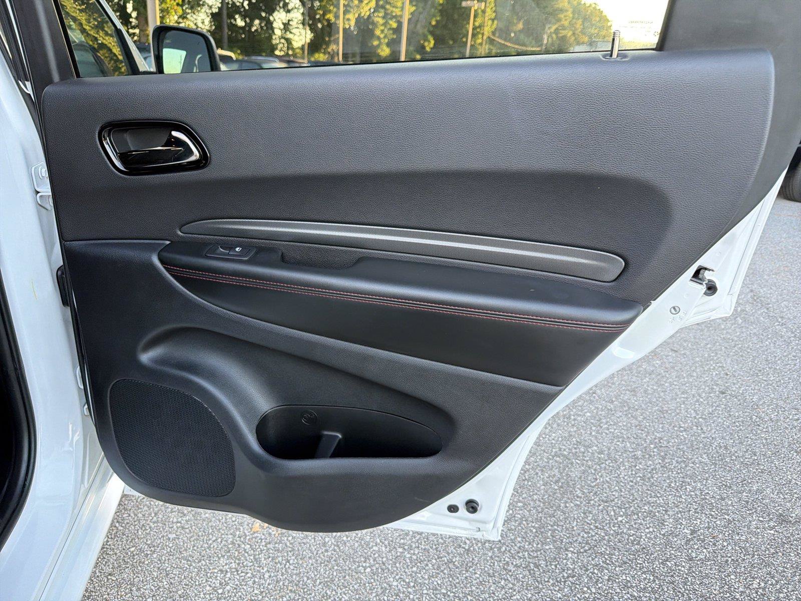 Used 2025 Dodge Durango GT RWD image 16