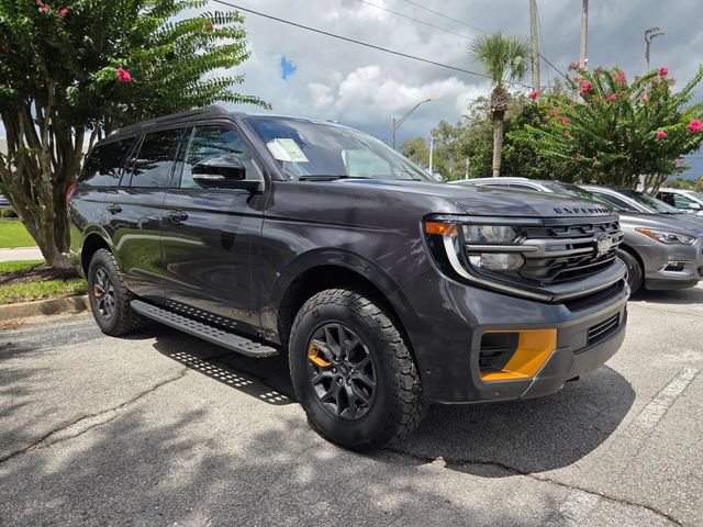 Used 2025 Ford Expedition Tremor AWD/4WD image 3