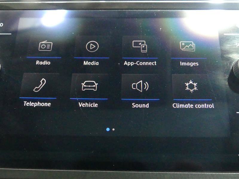 Used 2019 Volkswagen Tiguan SE w/ Panoramic Sunroof Package image 43