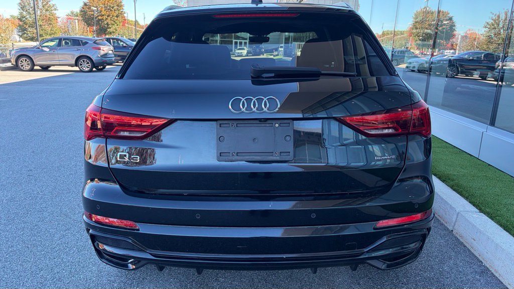 Used 2019 Audi Q3 2.0T Premium Plus w/ Premium Plus Package AWD/4WD image 3