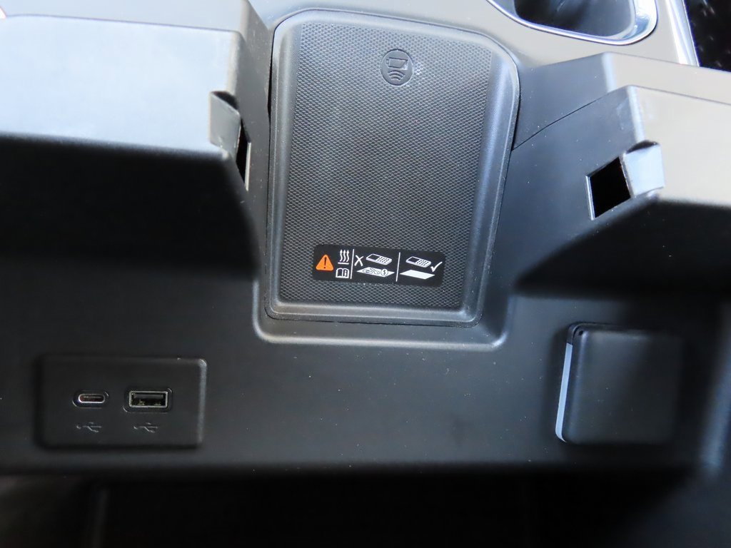 Certified 2022 GMC Sierra 1500 Elevation w/ LPO, Elevation Black Package image 8