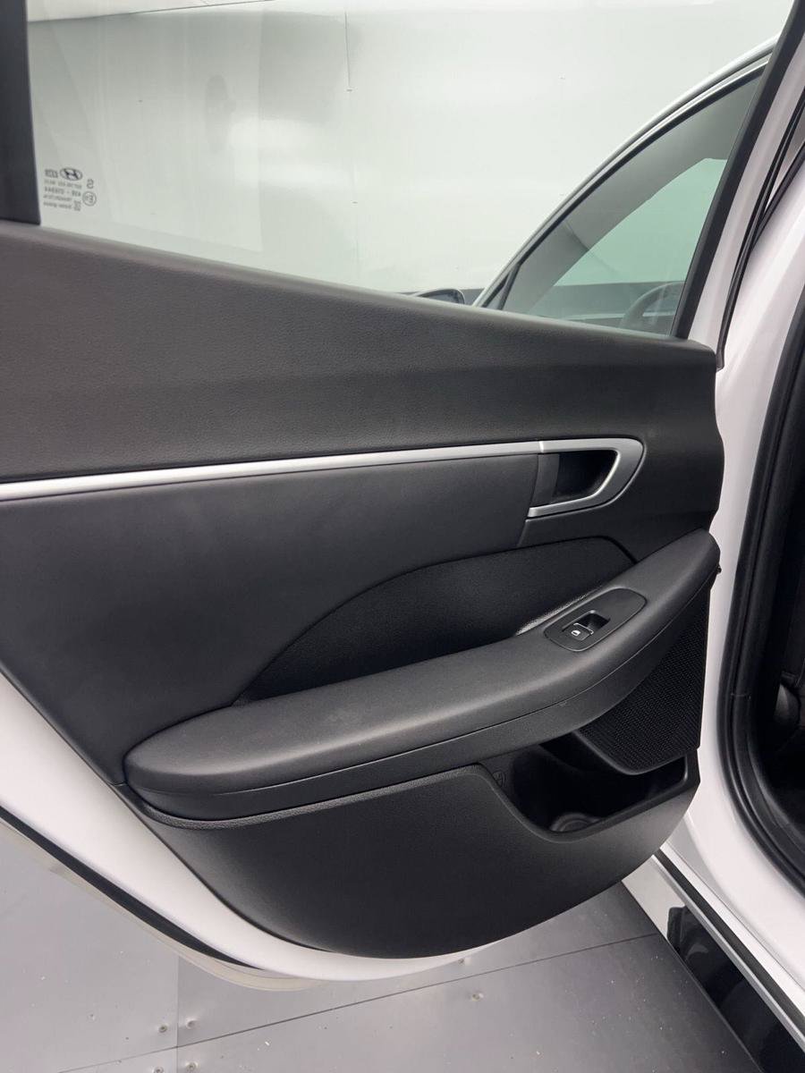 Used 2025 Hyundai Sonata SEL FWD image 20