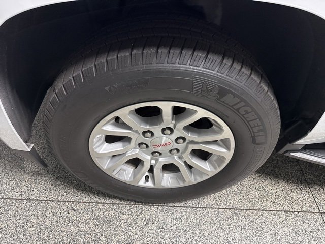 Used 2020 GMC Yukon XL SLT image 3