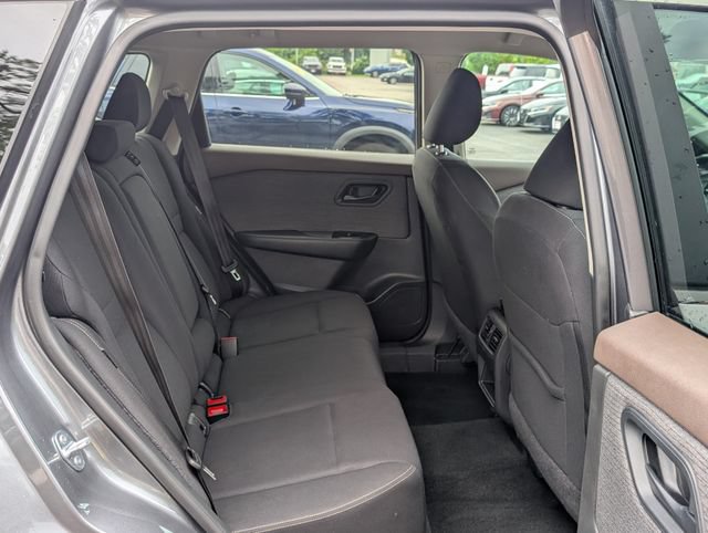 Used 2023 Nissan Rogue S AWD/4WD image 11