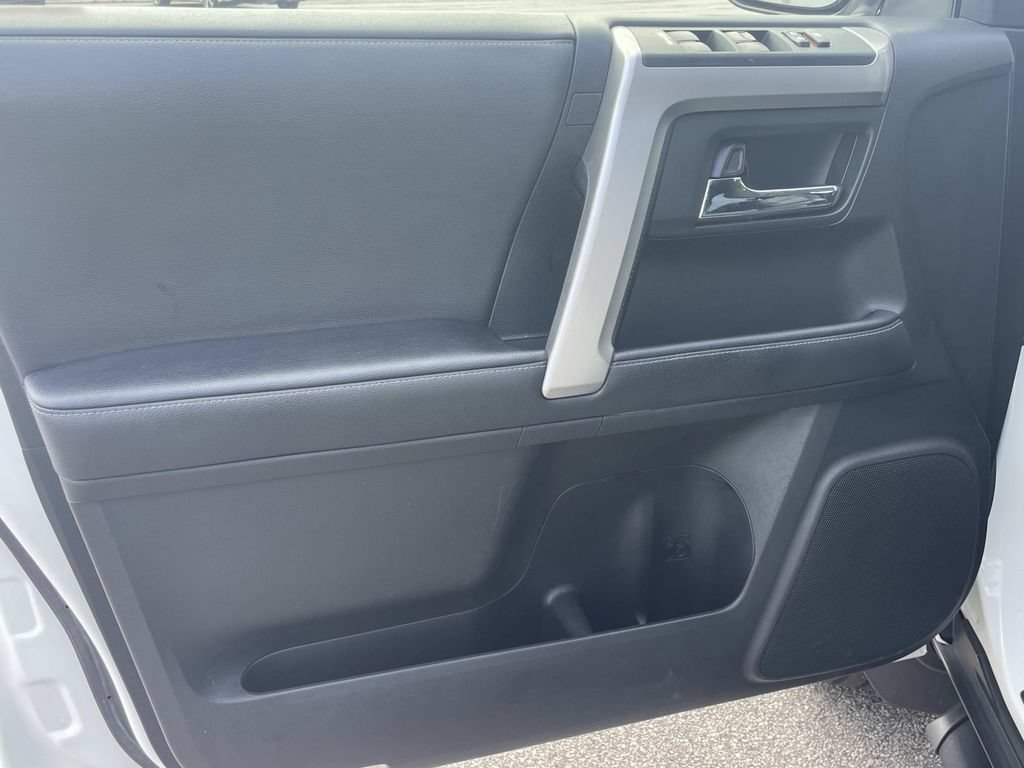 Used 2022 Toyota 4Runner SR5 Premium RWD image 14
