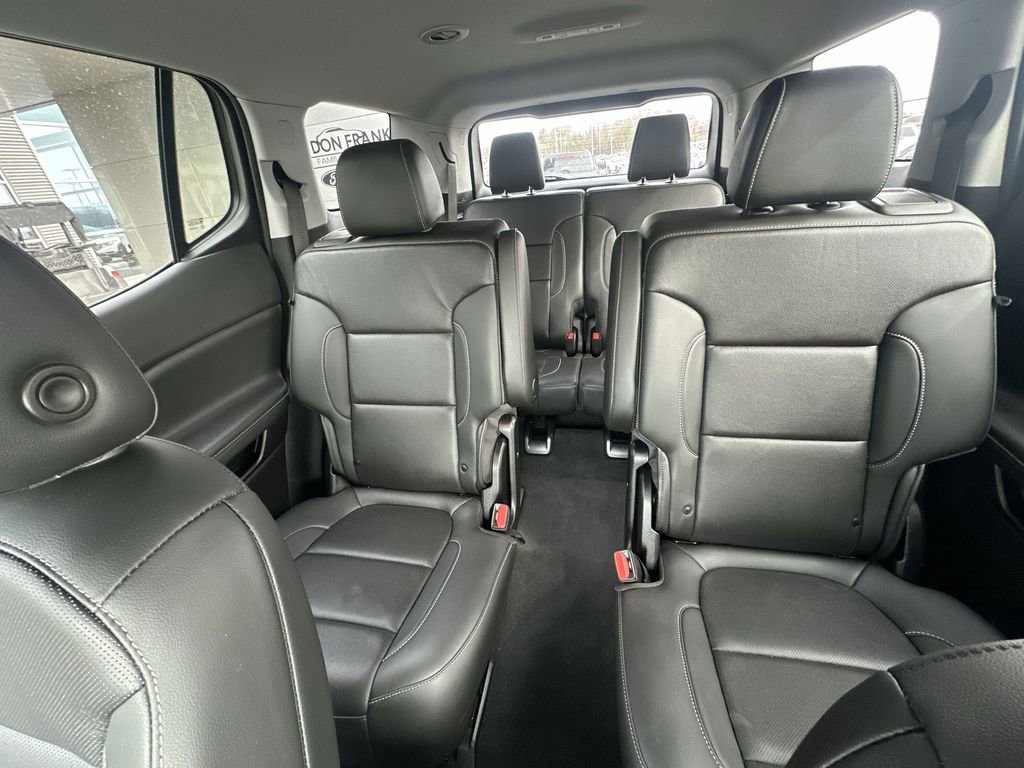 Used 2023 GMC Acadia SLT image 28