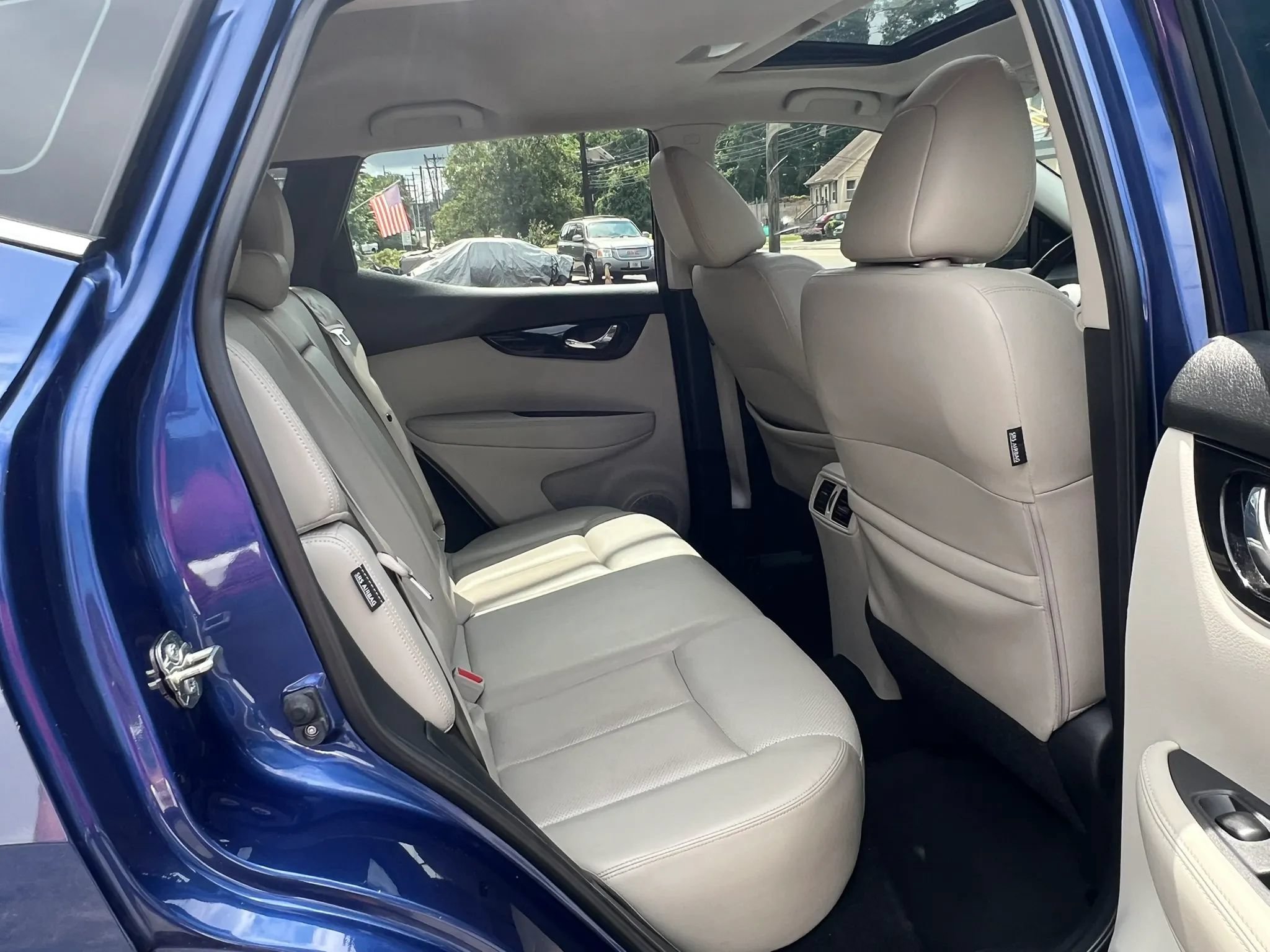 Used 2022 Nissan Rogue Sport SL w/ Premium Package AWD/4WD image 30