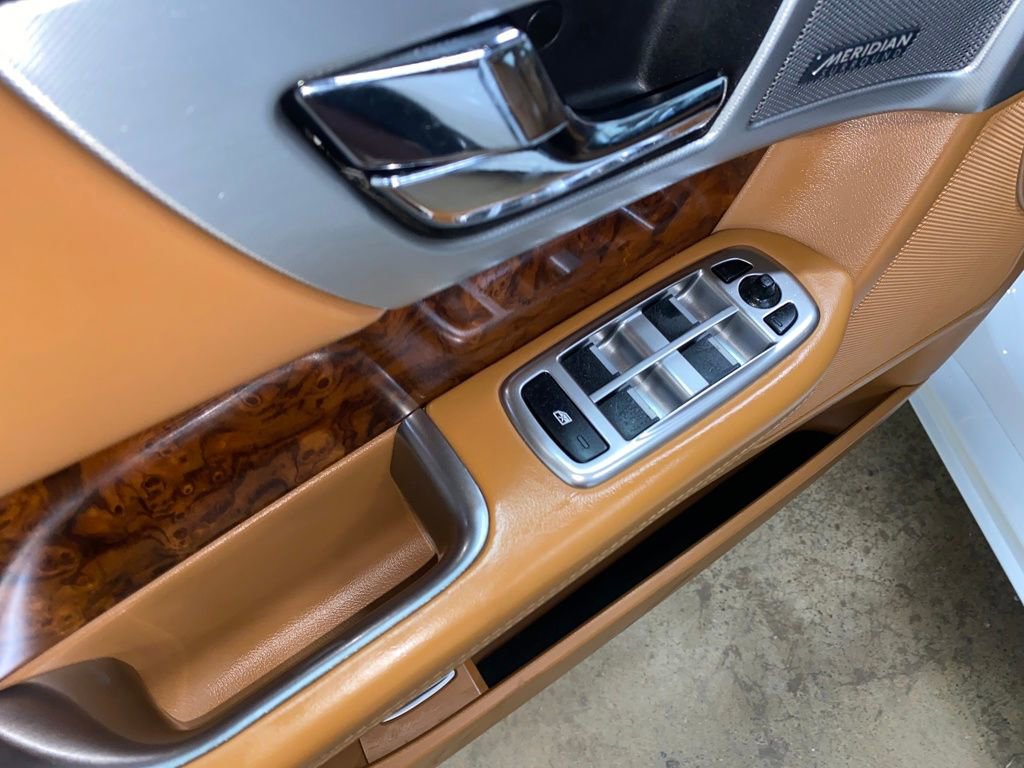 Used 2015 Jaguar XF Sport image 10