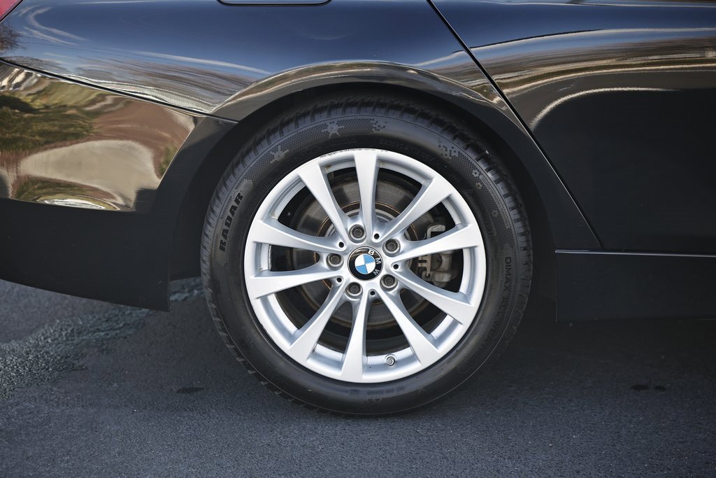 Used 2018 BMW 320i Sedan w/ Convenience Package image 6