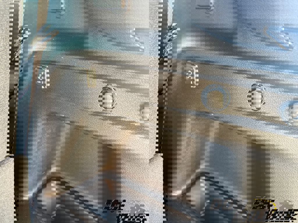 New 2025 Jeep Grand Cherokee L Limited w/ Trailer Tow Package image 32