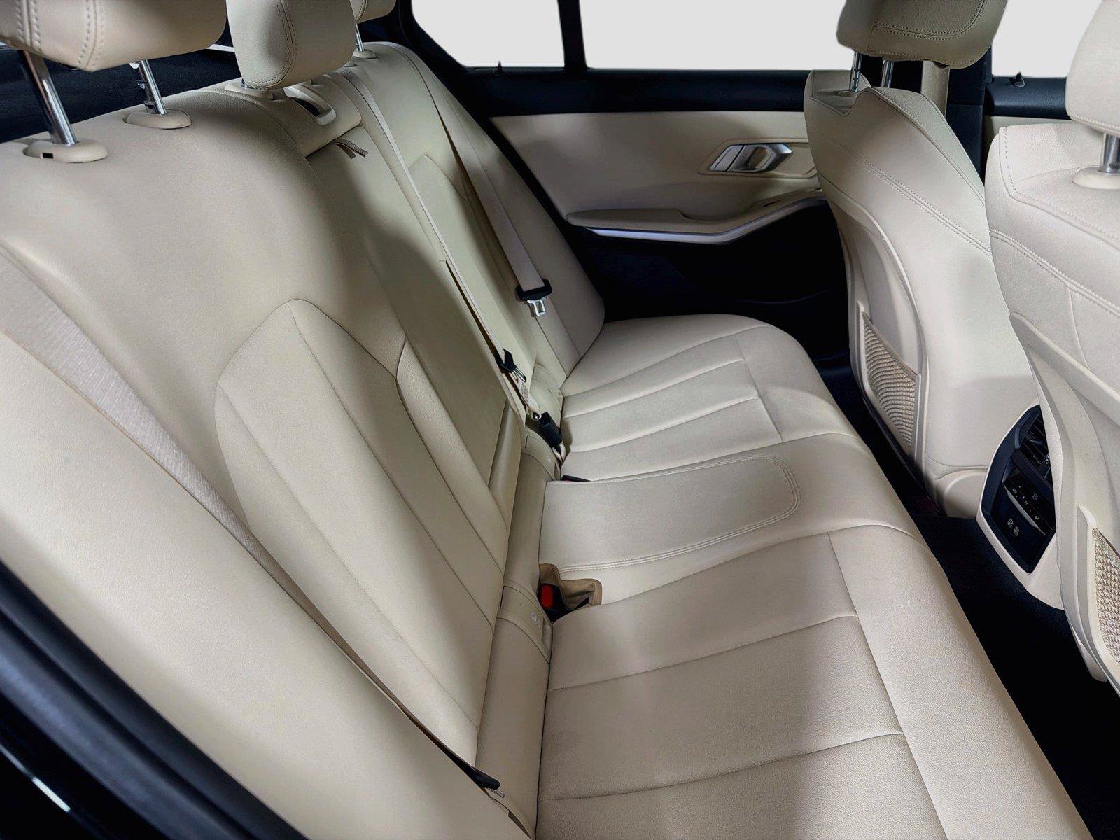 Used 2021 BMW 330i Sedan w/ Driving Assistance Package RWD image 27