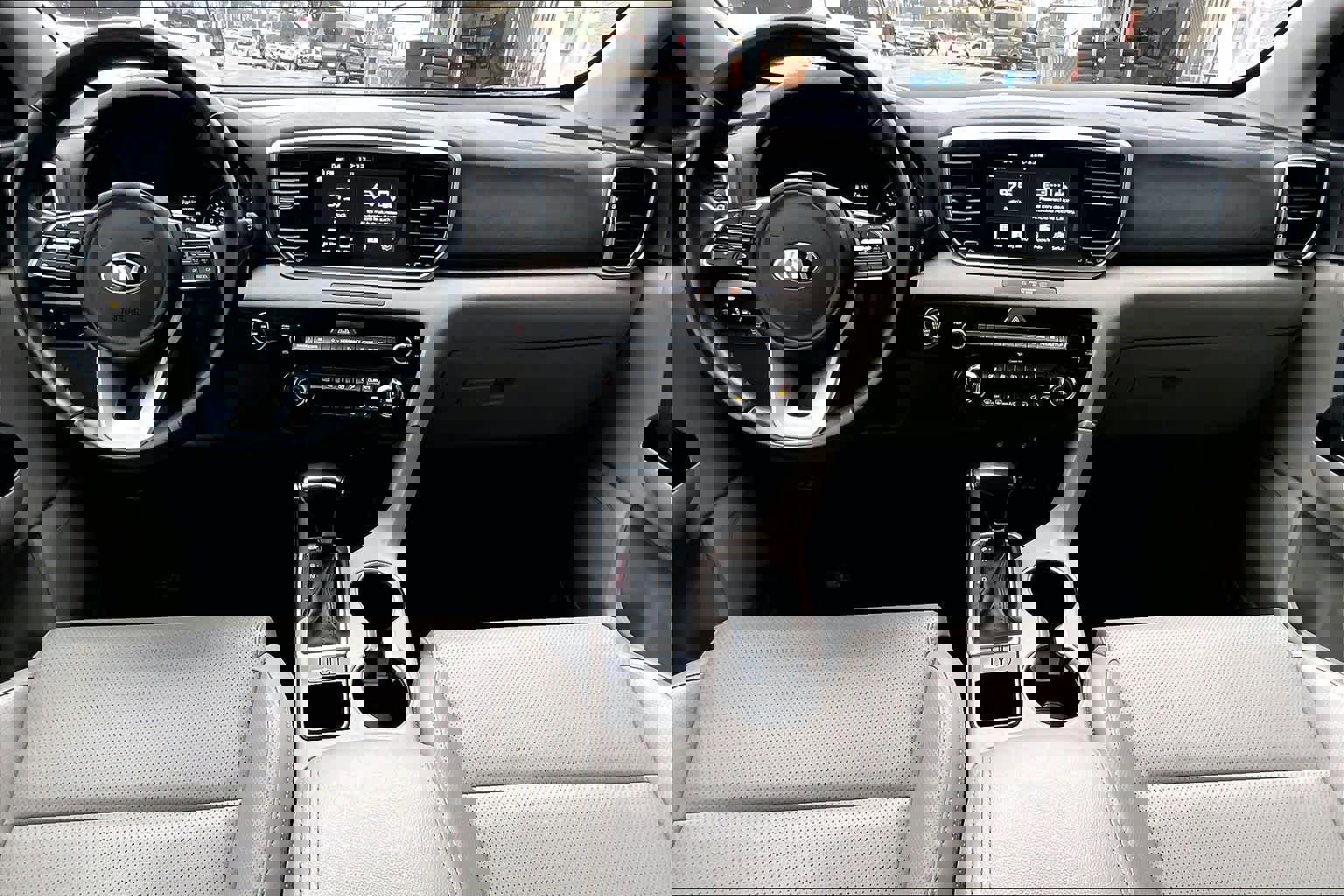 Used 2020 Kia Sportage EX image 32