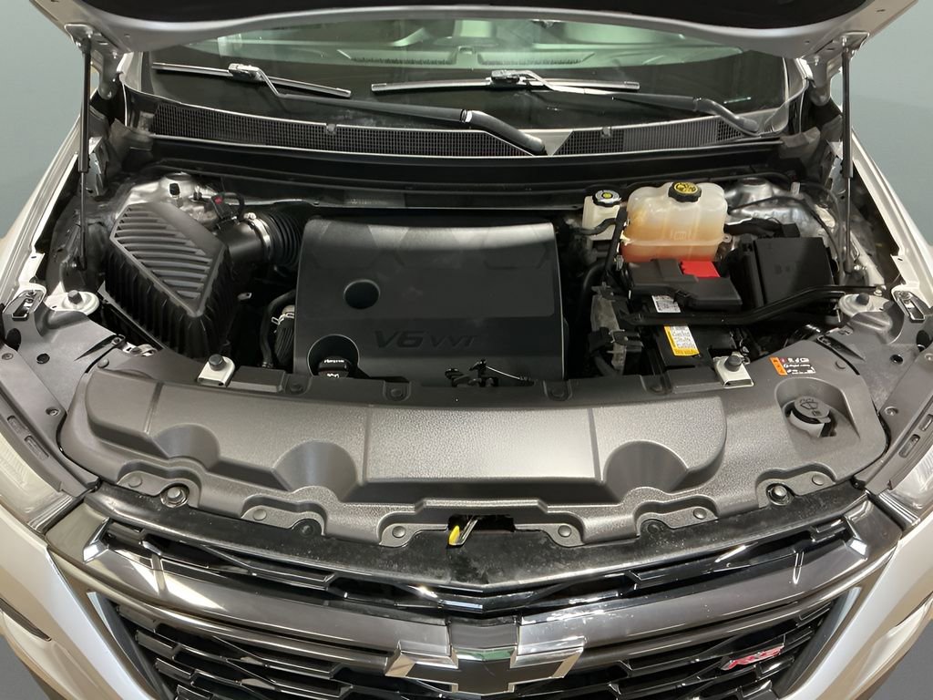 Used 2022 Chevrolet Traverse RS w/ LPO, "Hit The Road" Package image 3