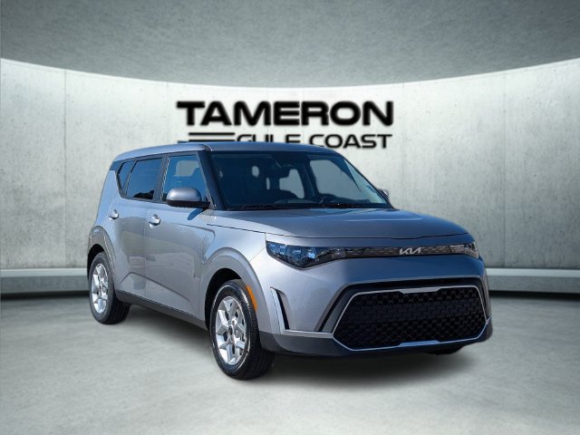Used 2025 Kia Soul LX w/ LX Technology Package FWD image 9