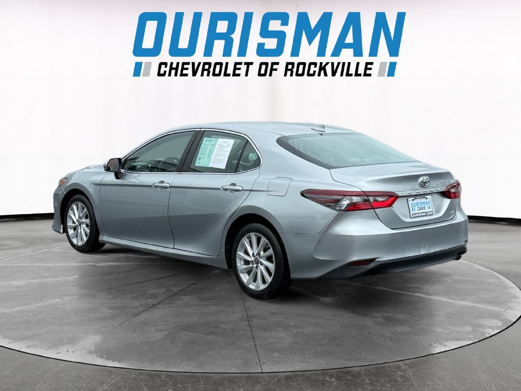 Used 2022 Toyota Camry LE FWD image 4