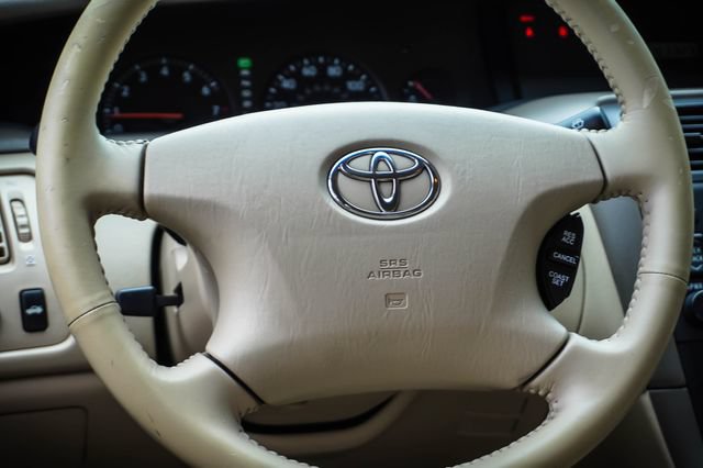 Used 2004 Toyota Avalon XL w/ Luxury Pkg FWD image 13