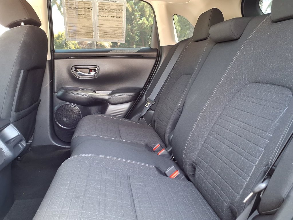 Used 2024 Honda HR-V LX image 8
