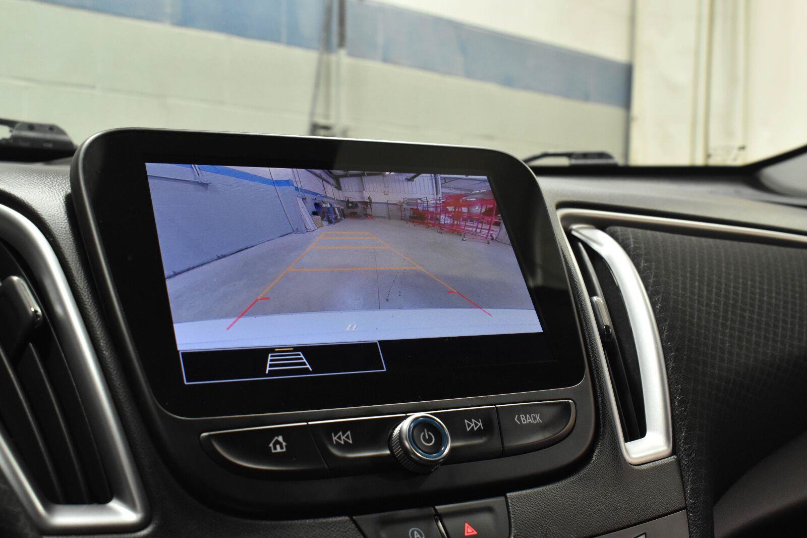 Used 2024 Chevrolet Malibu LT FWD image 16