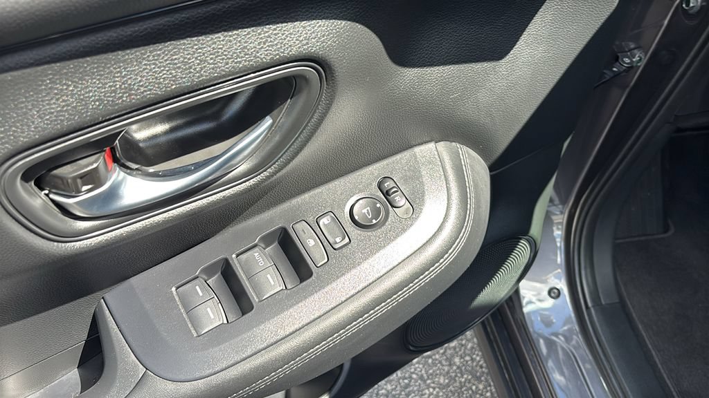 Certified 2025 Honda HR-V LX image 14