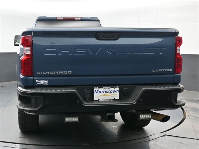 Used 2024 Chevrolet Silverado 2500 Custom w/ Custom Value Package image 9