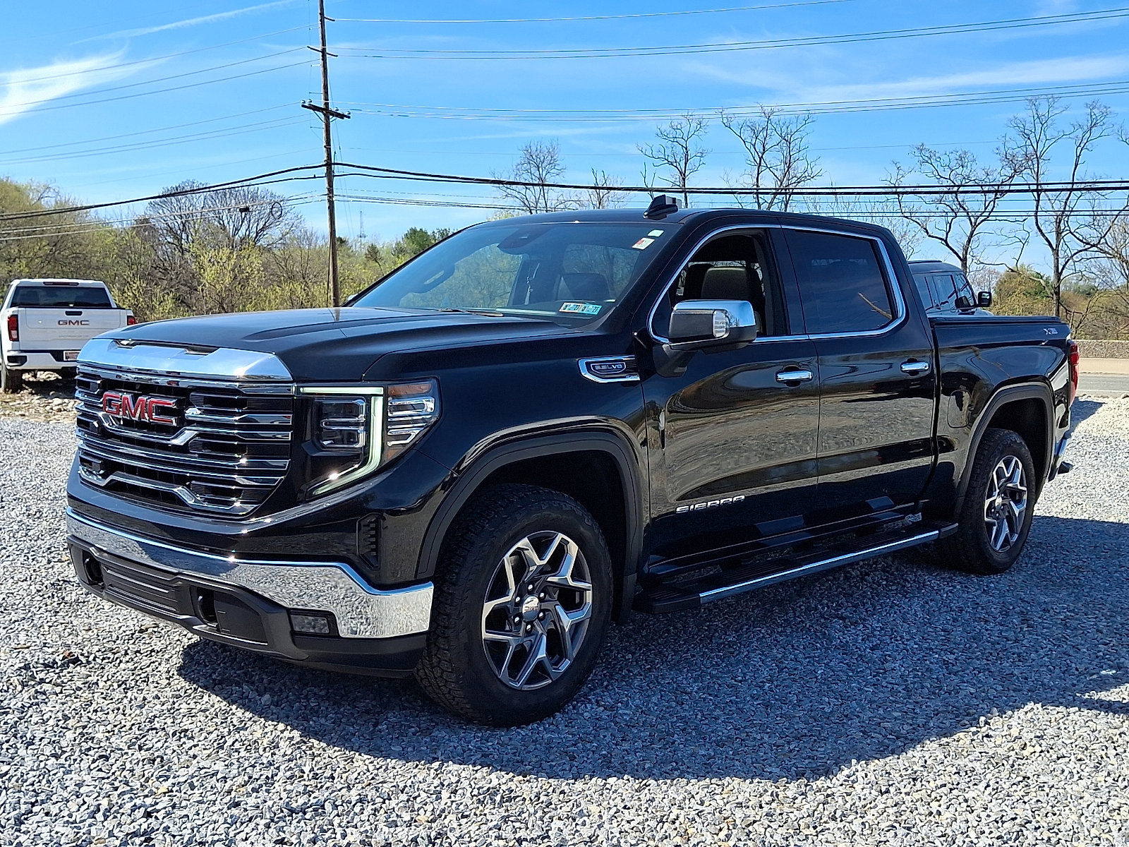 Used 2023 GMC Sierra 1500 SLT w/ SLT Premium Package image 3