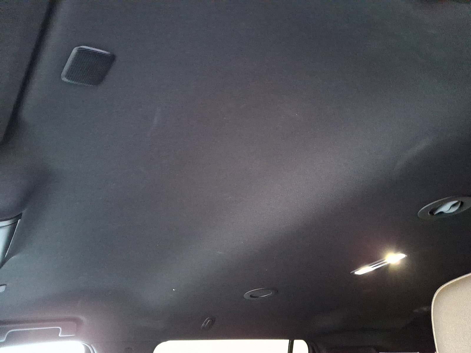 Used 2023 Chevrolet Suburban LT image 21