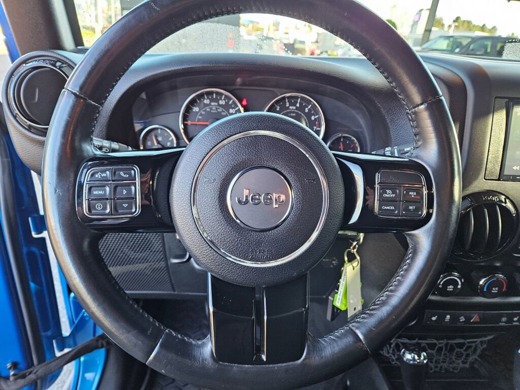 Used 2015 Jeep Wrangler Unlimited Sahara image 19