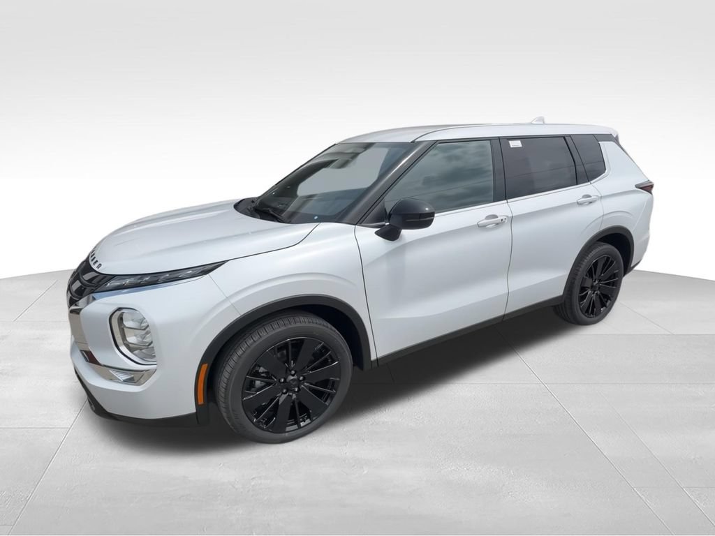 New 2026 Mitsubishi Outlander LE FWD image 4
